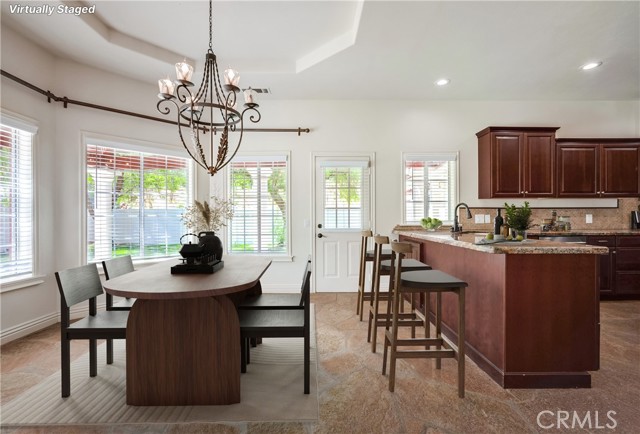 Detail Gallery Image 13 of 73 For 39555 Avenida Bonita, Murrieta,  CA 92562 - 5 Beds | 4 Baths