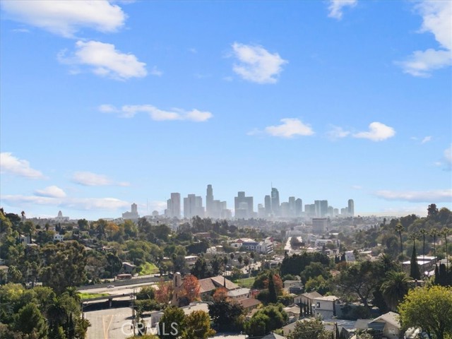 Detail Gallery Image 4 of 64 For 2207 - 2009 Apex Ave, Los Angeles,  CA 90039 - 2 Beds | 2 Baths