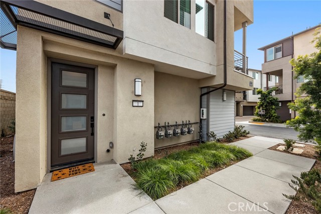 Detail Gallery Image 3 of 21 For 1567 Lima Way #1,  Placentia,  CA 92870 - 3 Beds | 2/1 Baths