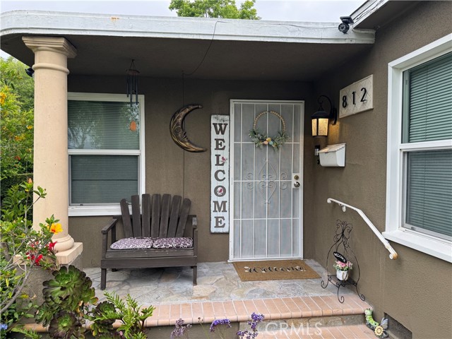Detail Gallery Image 4 of 23 For 812 N Dickel St, Anaheim,  CA 92805 - 2 Beds | 2 Baths