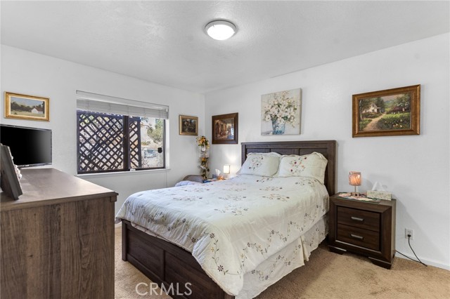 20071 Serrano, Apple Valley CA: https://media.crmls.org/medias/a33e6e8d-fe4d-475e-a9f0-4d29ac156310.jpg