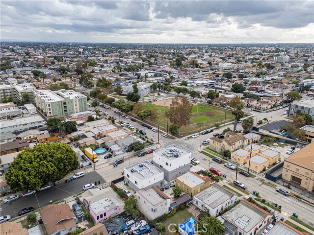 Detail Gallery Image 41 of 42 For 6919 S Menlo, Los Angeles,  CA 90044 - 4 Beds | 4/1 Baths