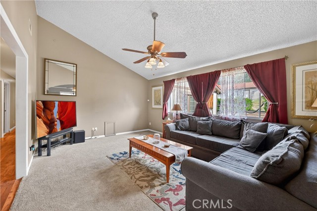 Detail Gallery Image 10 of 48 For 8398 La Senda, Alta Loma,  CA 91701 - 5 Beds | 4 Baths