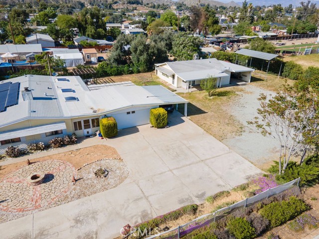 26730 Franklin Avenue, Hemet CA: https://media.crmls.org/medias/a33eeb23-14d5-4919-9427-90a17e718c8d.jpg