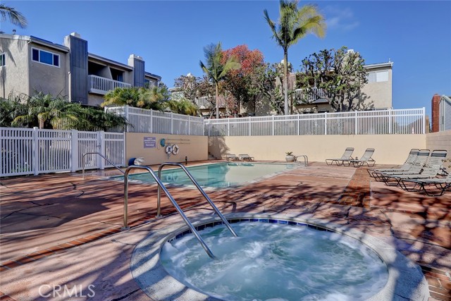 1303 Aviation Boulevard, Redondo Beach, California 90278, 2 Bedrooms Bedrooms, ,1 BathroomBathrooms,Residential,Sold,Aviation,SB22000028