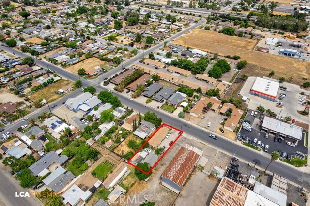 53 N Prospect Street, Porterville CA: https://media.crmls.org/medias/a33fd3c9-9a63-44c2-9344-d084b3dc00fb.jpg