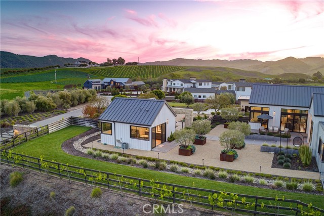 Detail Gallery Image 5 of 75 For 280 Jespersen Ln, San Luis Obispo,  CA 93401 - 5 Beds | 7/1 Baths