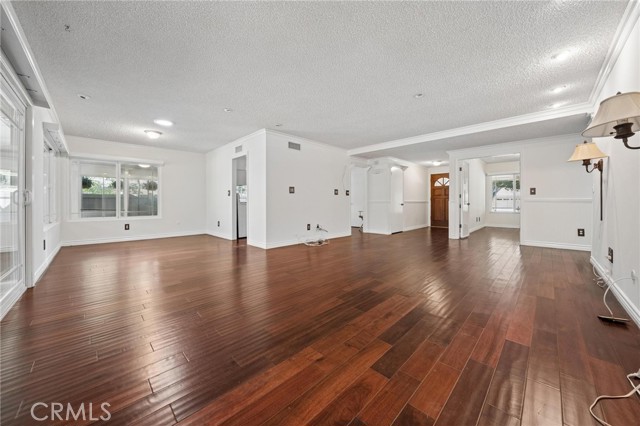 Detail Gallery Image 8 of 49 For 26311 Green Terrace Dr, Newhall,  CA 91321 - 3 Beds | 2 Baths