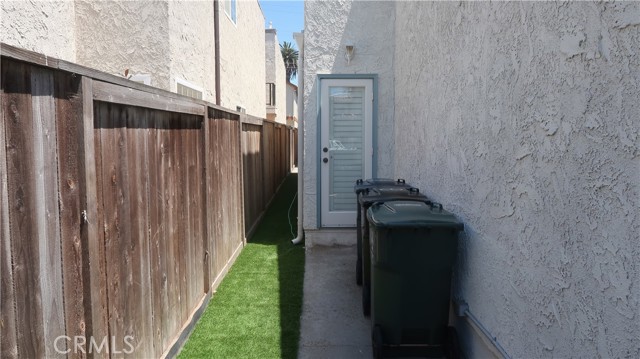 Detail Gallery Image 35 of 50 For 322 12th St, Huntington Beach,  CA 92648 - 3 Beds | 2/1 Baths