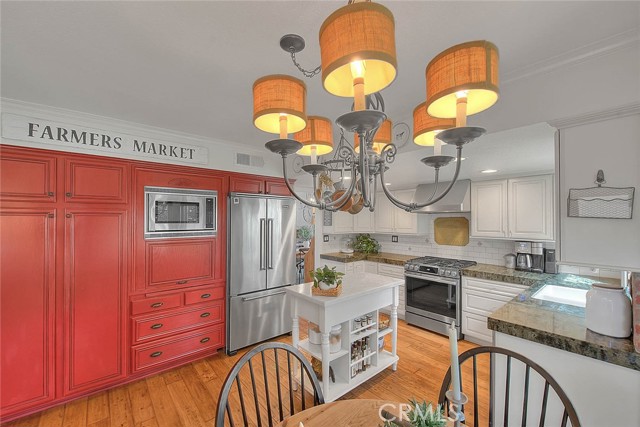 Detail Gallery Image 15 of 71 For 15489 Quiet Oak, Chino Hills,  CA 91709 - 4 Beds | 3 Baths