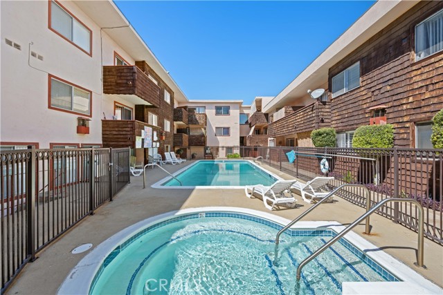 Detail Gallery Image 21 of 22 For 5403 Newcastle Ave #43,  Encino,  CA 91316 - 2 Beds | 2 Baths