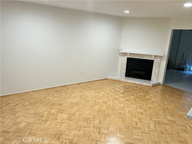 Detail Gallery Image 2 of 9 For 13112 Moorpark St #2,  Sherman Oaks,  CA 91423 - 2 Beds | 2/1 Baths