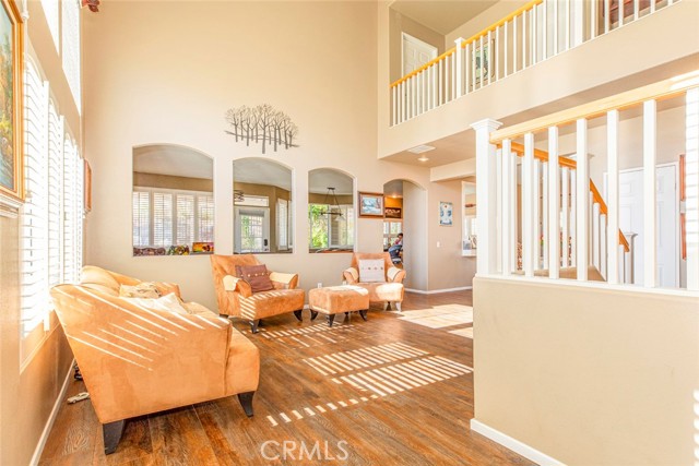 28741 Park Woodland Place, Saugus CA: https://media.crmls.org/medias/a343d02e-b3a4-4970-8f62-b83f60413298.jpg