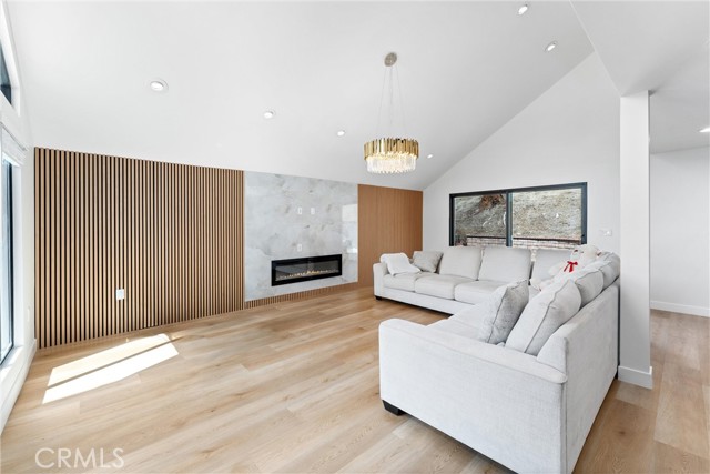 1290 N Tippetts Lane, Anaheim CA: https://media.crmls.org/medias/a3441795-909b-48af-ad21-02322db1a8d7.jpg