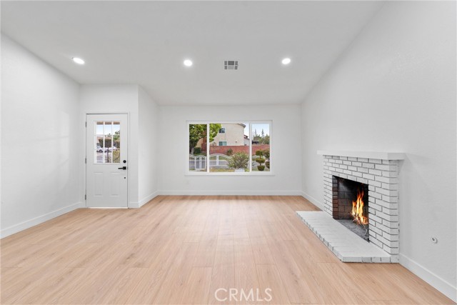 343 W Orchard Street, Rialto CA: https://media.crmls.org/medias/a344c299-68c5-40de-aae7-51a9be2856a0.jpg
