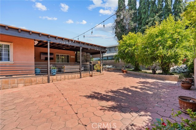 610 S Bel Aire Drive, Burbank CA: https://media.crmls.org/medias/a3458952-6056-46ee-a5d5-69dfb559fc15.jpg