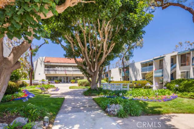 649 Prospect Avenue, Redondo Beach, California 90277, 2 Bedrooms Bedrooms, ,2 BathroomsBathrooms,Residential,Sold,Prospect,SB14132096