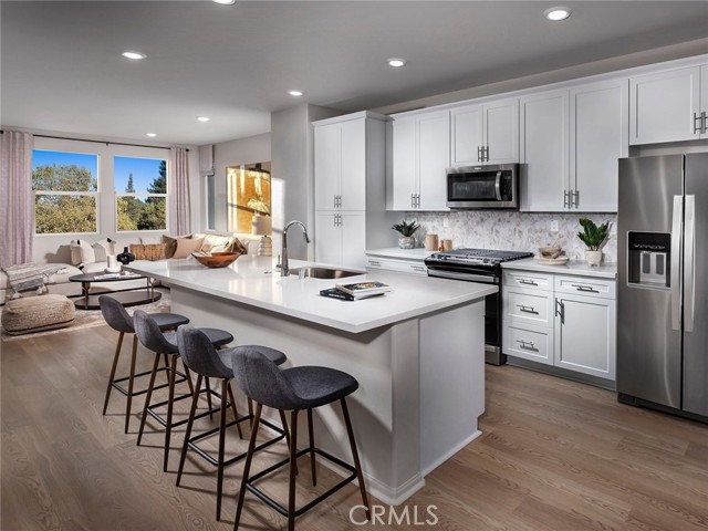 Detail Gallery Image 13 of 17 For 1458 Stratus Dr, Pomona,  CA 91768 - 3 Beds | 3/1 Baths