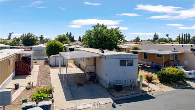 2499 E Gerard Ave, Merced CA: https://media.crmls.org/medias/a345d444-d20f-4168-b3a0-879f05146cae.jpg