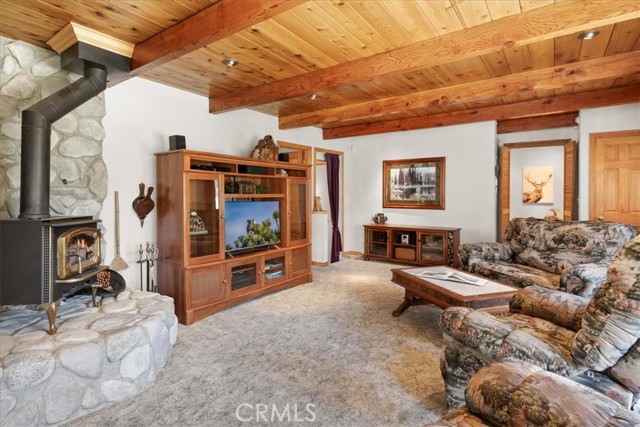 Detail Gallery Image 6 of 31 For 38855 Big Bear, Big Bear Lake,  CA 92315 - 3 Beds | 2 Baths