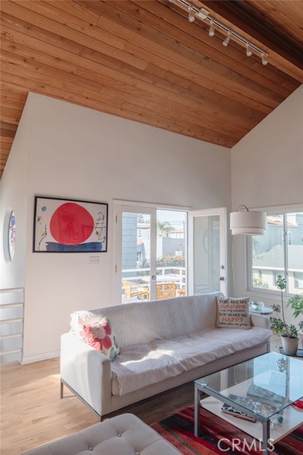 Detail Gallery Image 11 of 40 For 416 30th St, Hermosa Beach,  CA 90254 - 3 Beds | 2/1 Baths