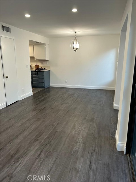 803 E Victoria Street, Carson CA: https://media.crmls.org/medias/a34650e5-e371-469f-a955-5ff7d4ae3bf3.jpg