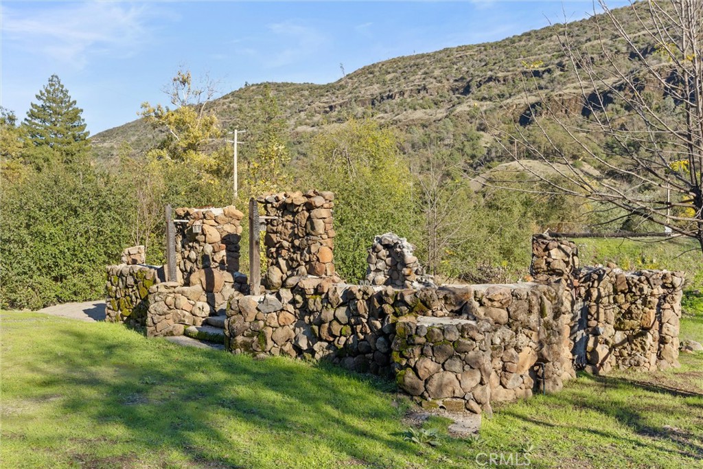 https://media.crmls.org/medias/a3477bf5-f9dc-46cb-9f54-b390b2810b6e.jpg?preset=X-Large