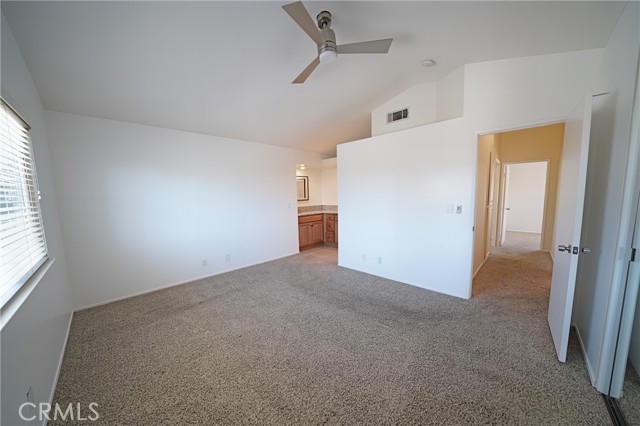 28321 Evergreen Lane, Saugus CA: https://media.crmls.org/medias/a3484785-ced9-4060-8709-9ef58a77e8b3.jpg