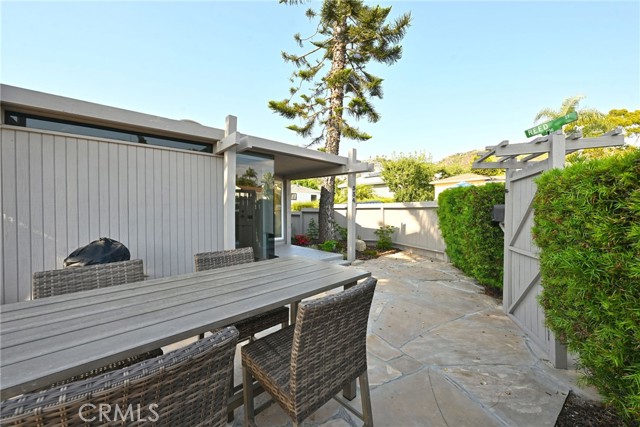 Detail Gallery Image 30 of 39 For 534 Legion, Laguna Beach,  CA 92651 - 2 Beds | 1 Baths