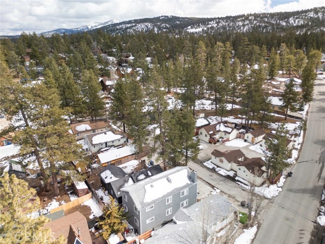Detail Gallery Image 30 of 30 For 40046 Trail of the Whispering, Big Bear Lake,  CA 92315 - 6 Beds | 2 Baths