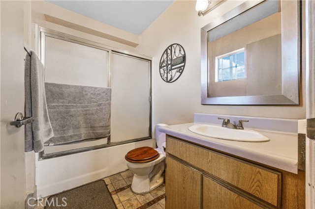 Detail Gallery Image 35 of 41 For 7018 Rita Ave #404,  Huntington Park,  CA 90255 - 3 Beds | 2 Baths