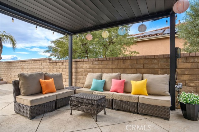 Detail Gallery Image 17 of 52 For 20530 Cheryl Ln, Saugus,  CA 91350 - 5 Beds | 4 Baths