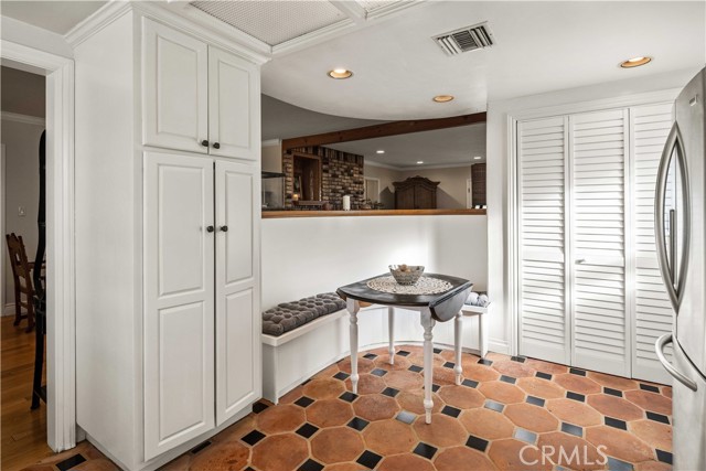 Detail Gallery Image 6 of 30 For 13382 Astoria, Sylmar,  CA 91342 - 3 Beds | 2 Baths