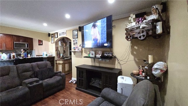 3142 W 112th W Street, Inglewood CA: https://media.crmls.org/medias/a349f2be-7683-46a2-8c67-5df0002a28a1.jpg