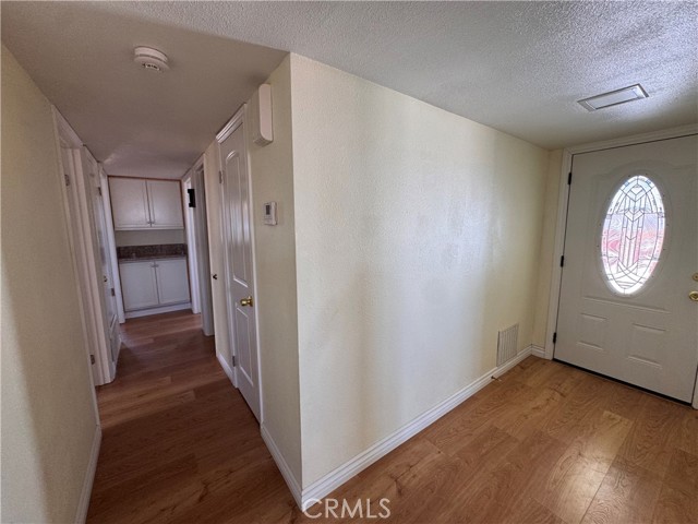 417 Fenoak Drive, Barstow CA: https://media.crmls.org/medias/a34a26bf-f884-4d5d-8579-3cc9d5650c03.jpg