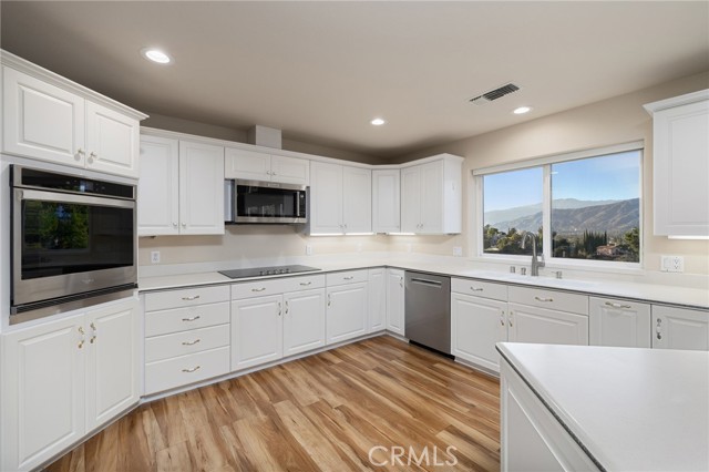 Detail Gallery Image 18 of 74 For 705 Beaverbrook, Glendora,  CA 91740 - 4 Beds | 2 Baths