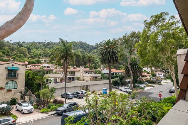 2525 Via Campesina, Palos Verdes Estates, California 90274, 2 Bedrooms Bedrooms, ,2 BathroomsBathrooms,Residential,Sold,Via Campesina,SB23165921