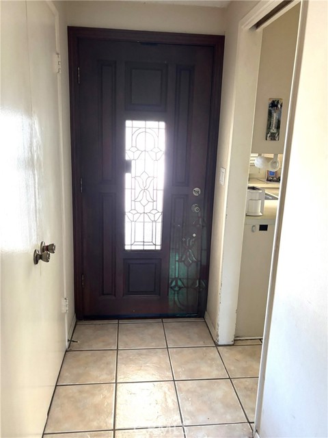 Detail Gallery Image 2 of 13 For 5062 Tripoli Ave, Los Alamitos,  CA 90720 - 4 Beds | 2 Baths