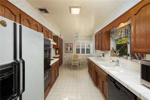 1234 S 5th Avenue, Arcadia CA: https://media.crmls.org/medias/a34a80e4-913f-4641-9250-8f9558e08a8e.jpg