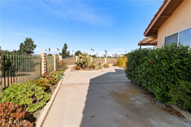 Detail Gallery Image 37 of 58 For 2107 Pine Crest Dr, Corona,  CA 92882 - 4 Beds | 2/1 Baths