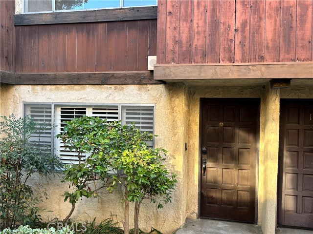 Detail Gallery Image 9 of 10 For 13112 Moorpark #2,  Sherman Oaks,  CA 91423 - 2 Beds | 2/1 Baths