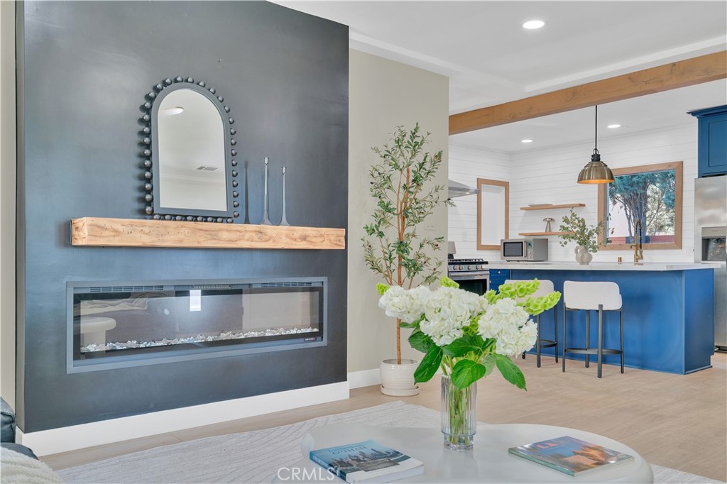 1330 N Lincoln StreetBurbank img 28