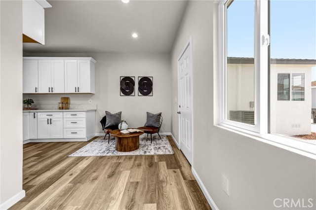 Image 20 of 39 For 14431 Harvest Ave