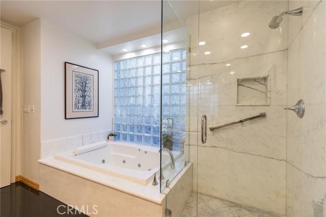 Detail Gallery Image 25 of 48 For 4921 Rupert Ave, Encino,  CA 91316 - 4 Beds | 3 Baths