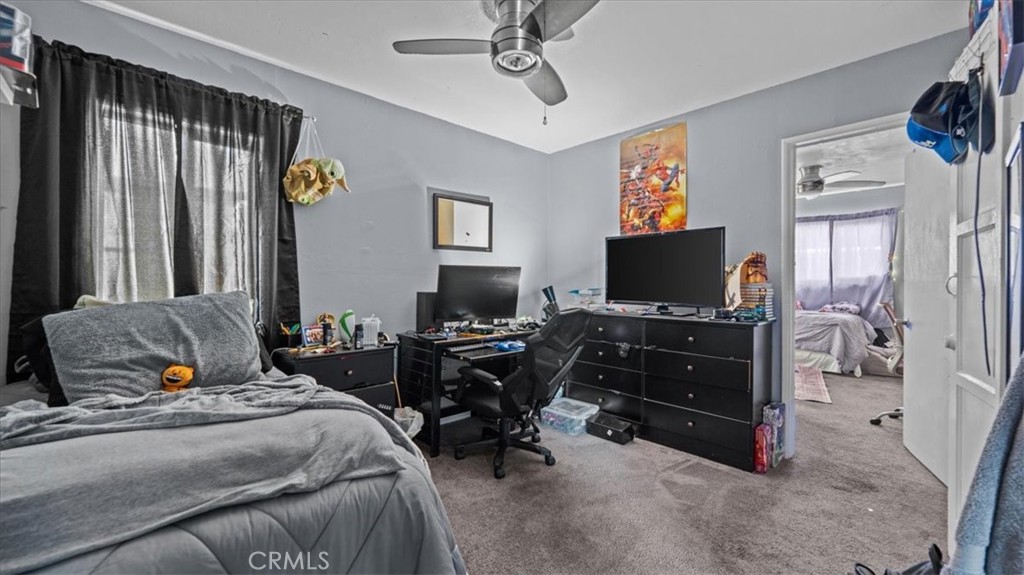 https://media.crmls.org/medias/a34f3f45-fa09-4101-a302-2ed5d275369b.jpg?preset=X-Large