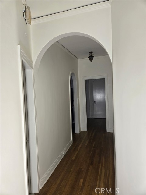 Detail Gallery Image 4 of 27 For 1731 Winona, Hollywood,  CA 90027 - 2 Beds | 1 Baths