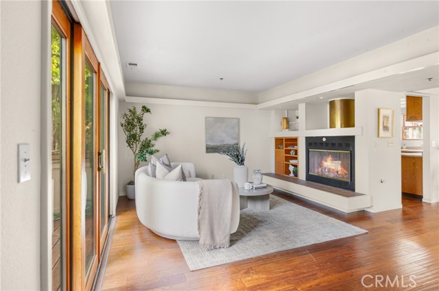 Detail Gallery Image 3 of 26 For 670 Chorro St #E,  San Luis Obispo,  CA 93401 - 2 Beds | 2/1 Baths