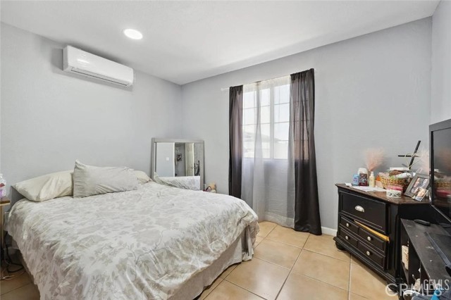 Detail Gallery Image 8 of 22 For 603 Hill St, Bakersfield,  CA 93306 - – Beds | – Baths