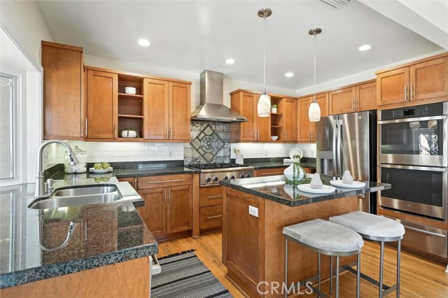535 Panama Avenue, Long Beach CA: https://media.crmls.org/medias/a3510432-54c9-41fe-a024-c49b9f639139.jpg