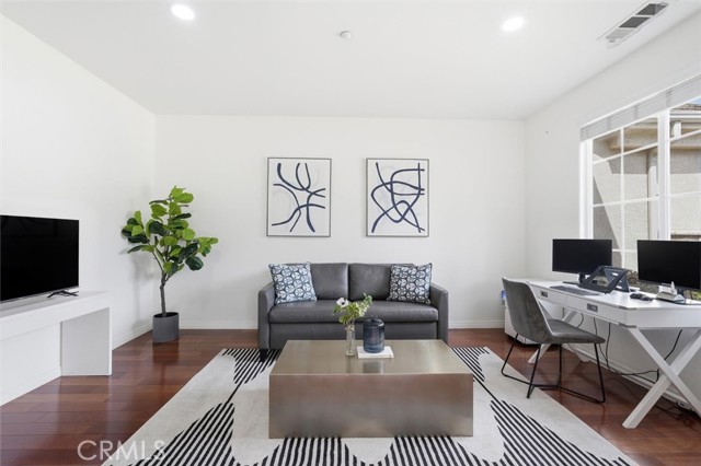 Detail Gallery Image 6 of 43 For 5244 Huckleberry Oak, Simi Valley,  CA 93063 - 5 Beds | 3 Baths